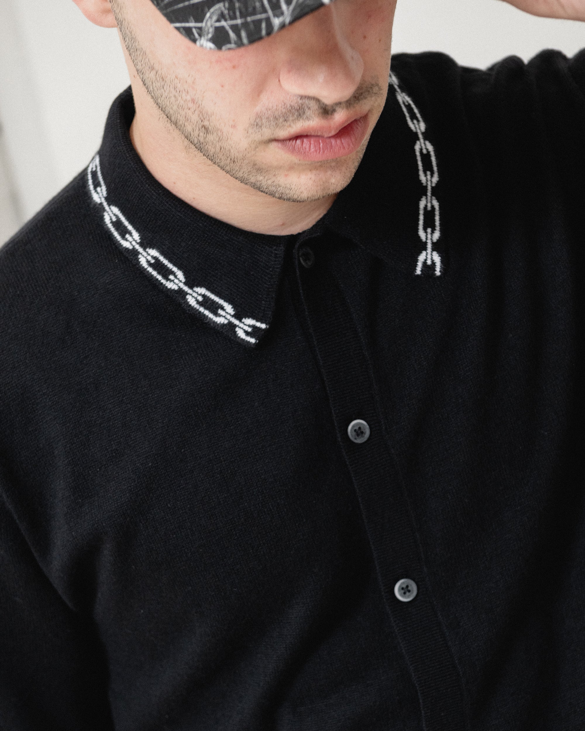 Chain Collar Knit Shirt | Black