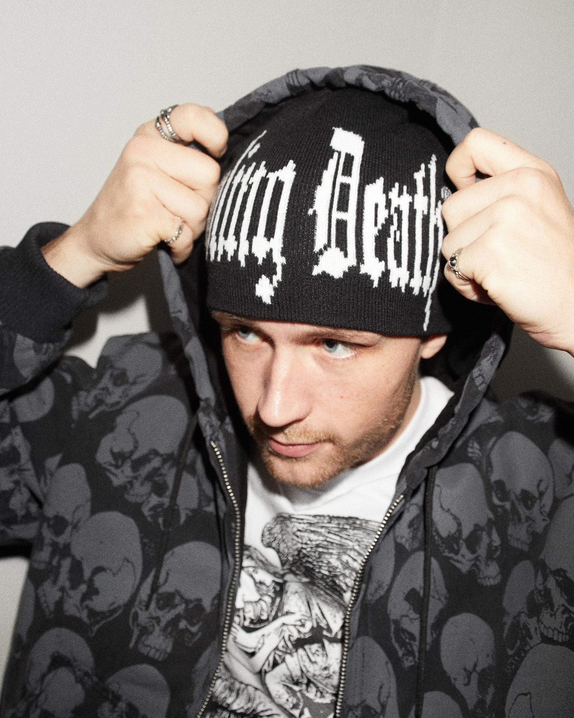 Strech Gothic Beanie | Black