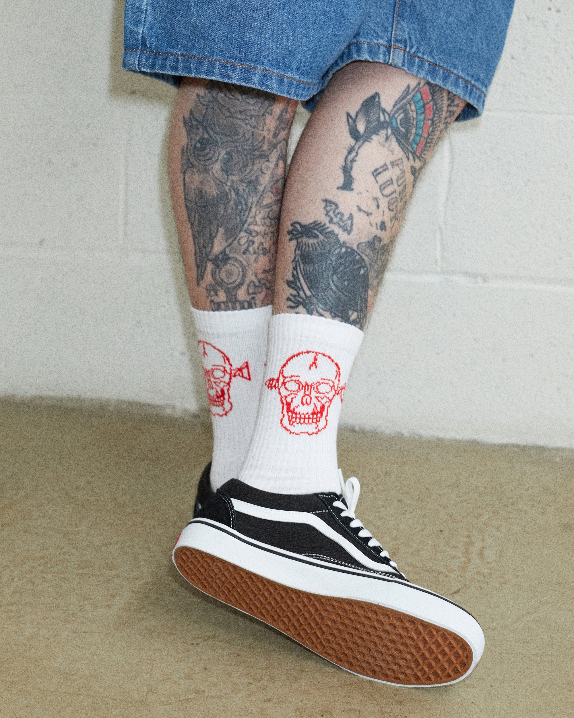 Screw Skull Socks | White