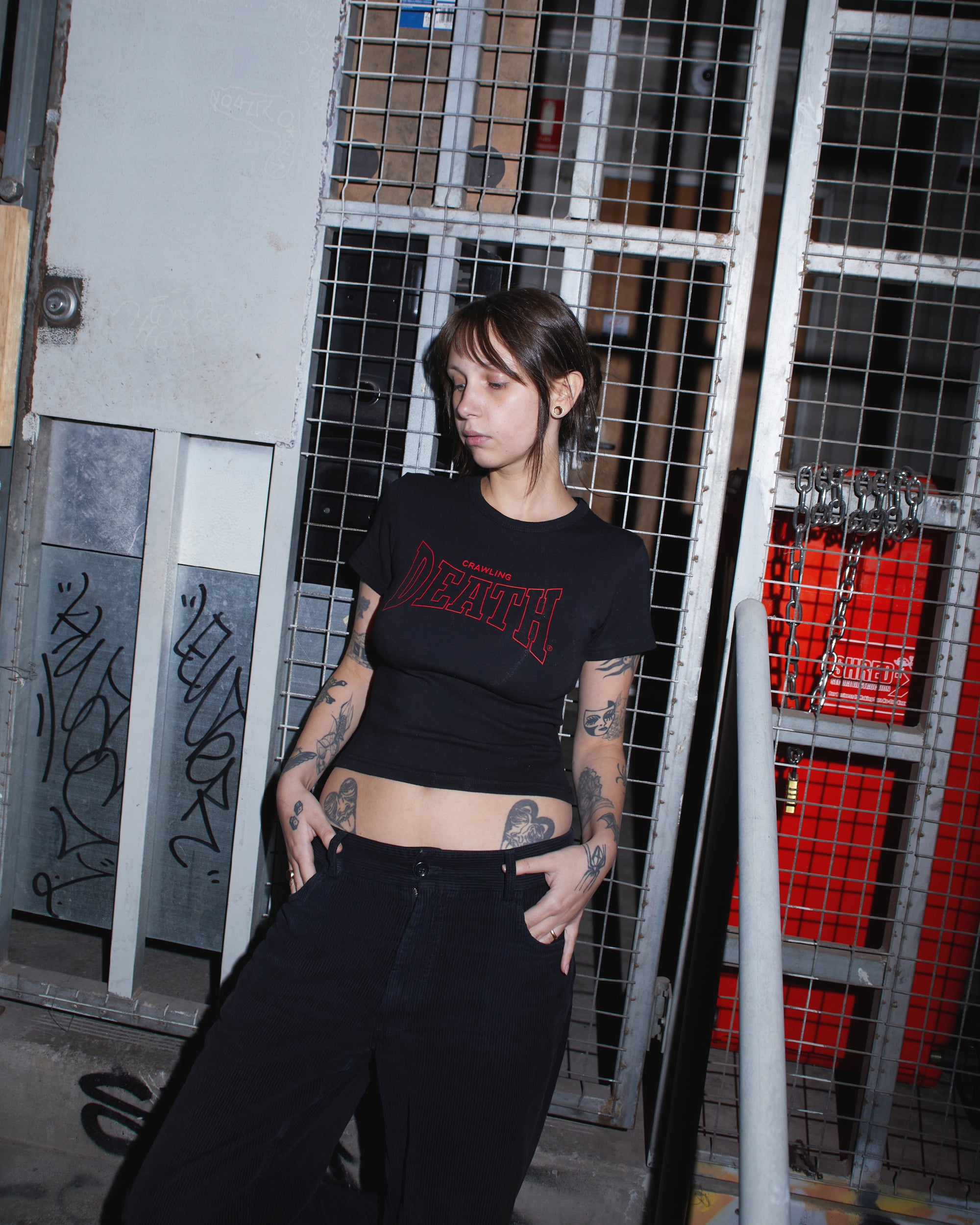Curve Outline Baby Tee | Black Red