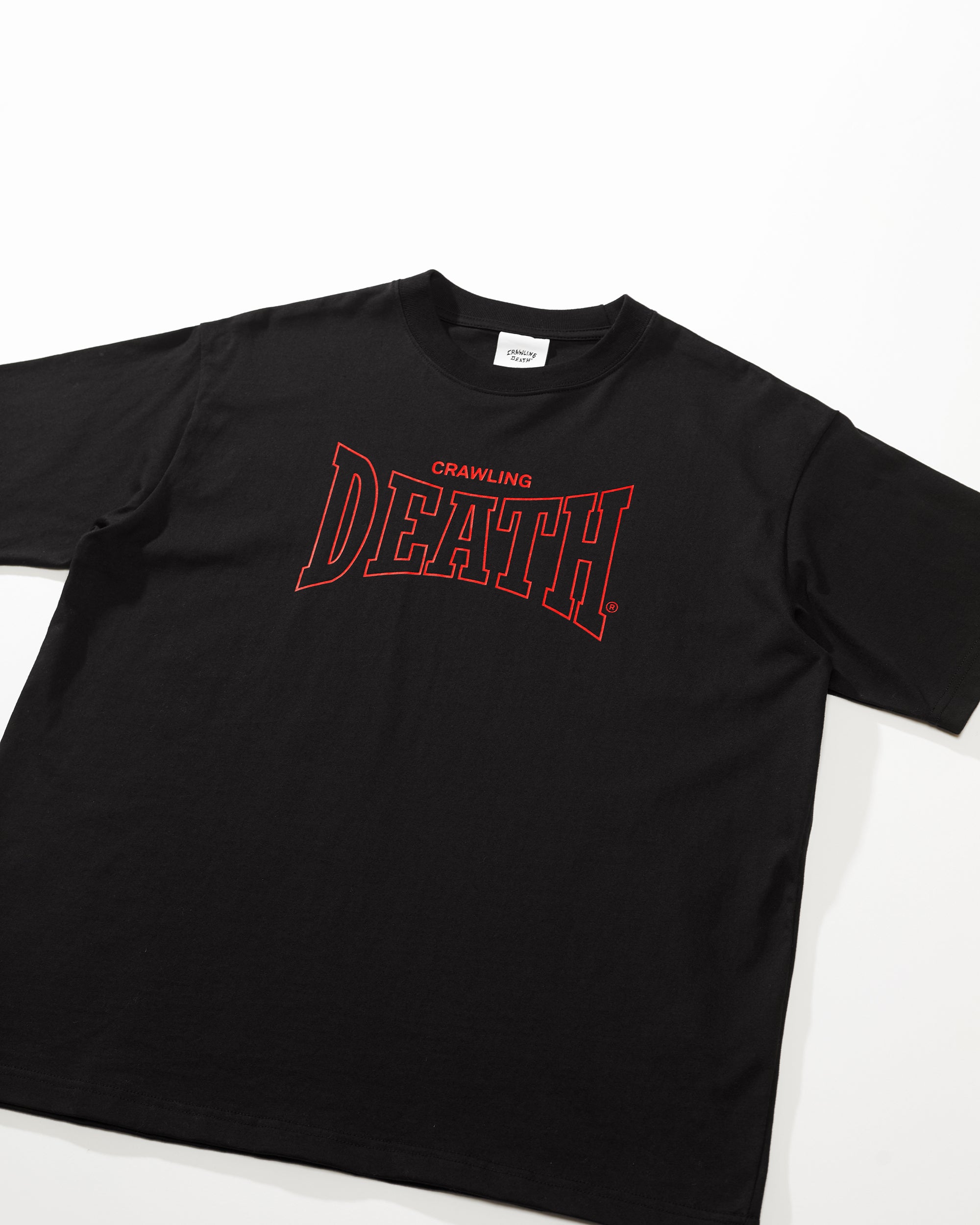 Curve Outline T-Shirt | Black Red
