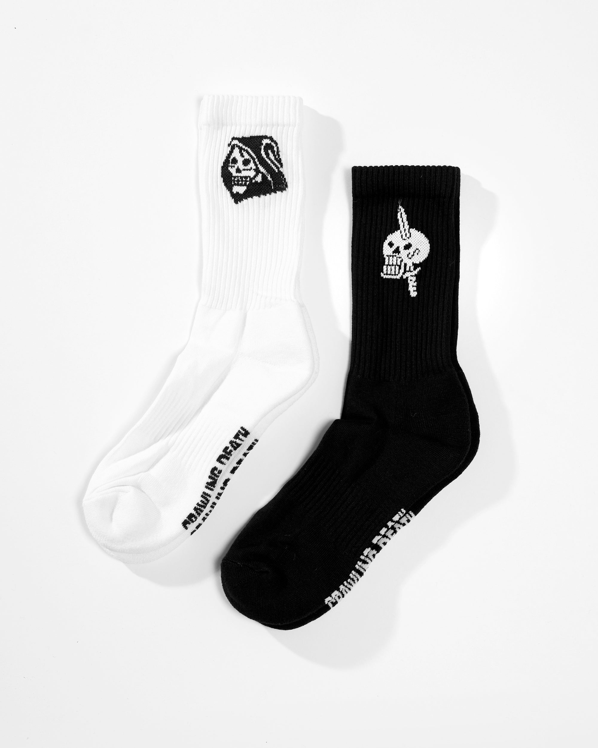 Skull Socks | White